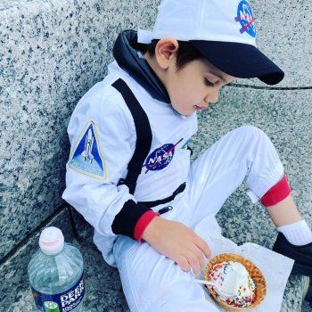 شاهد .. أول صورة واضحة لوجه إبن قصي خولي جماله خطف القلوب!