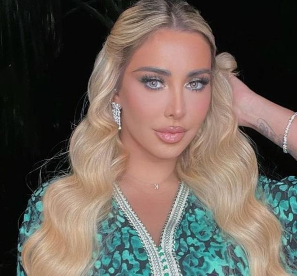 بالعباية.. جويل ماردينيان تتألق في احدث اطلالتها – شاهد