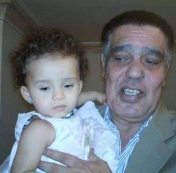 شاهد .. رشا سامي العدل تطلب الدعاء لوالدها الراحل