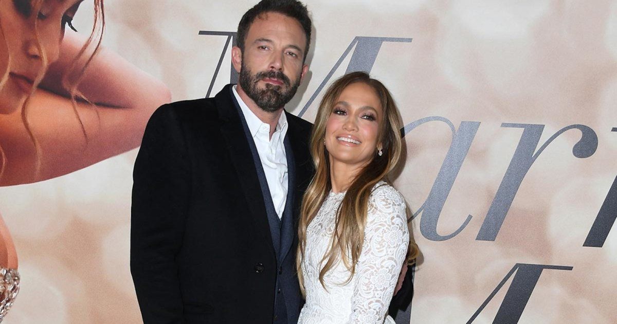 شاهد .. أول ظهور علني لـ جينيفر لوبيز وبن أفليك بعد إعلانهما الخطوبة