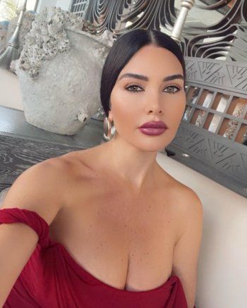 شاهد .. لاميتا فرنجية تعيش أجواء رومانسية.. وإطلالتها حديث المتابعين