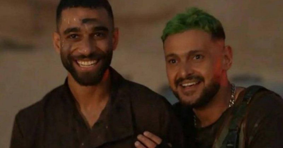 شاهد .. عمرو السولية لاعب النادي الأهلي يقع ضحية رامز جلال الذي لقبه بـ"ملك الغجر"-بالفيديو