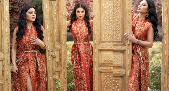 شاهد بنص عين – هيفاء وهبي بعباءة رمضانية بـ 25 ألف جنيه
