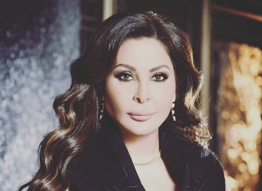 شاهد .. بالصورة - إليسا بإطلالة ساحرة وشياكتها حديث المتابعين