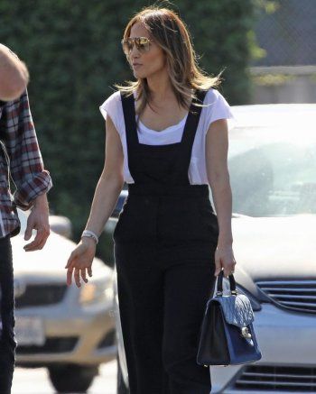 شاهد .. أول ظهور علني لـ جينيفر لوبيز وبن أفليك بعد إعلانهما الخطوبة