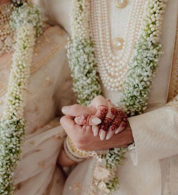 شاهد .. عليا بهات ورانبير كابور يحتفلان بزفافهما وإليكم الصور الأولى منه