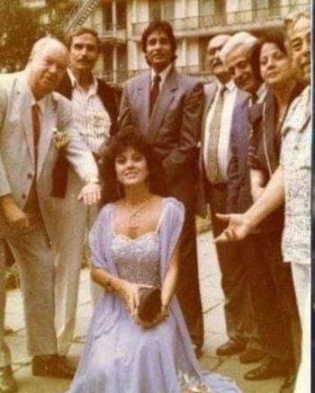 شاهد .. صورة نادرة لمادلين طبر مع أميتاب باتشان وعزت العلايلي