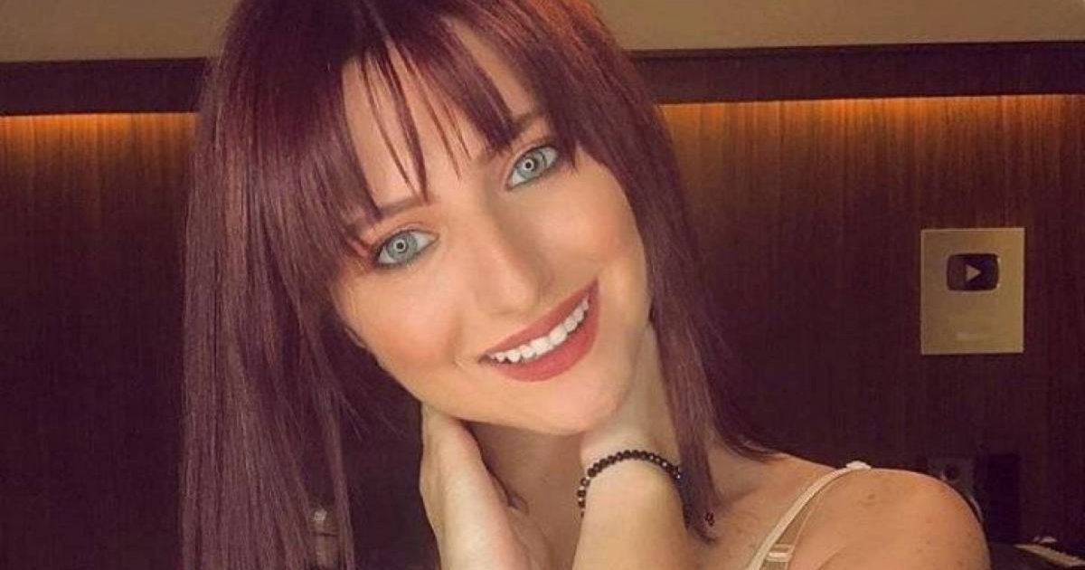 شاهد .. سيلين أبو مراد تؤدي ترتيلة "يا سيدي كم كان قاسياً".. والجمهور يتفاعل