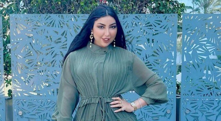 دنيا بطمة تخطف القلوب بالقفطان المغربي – شاهد