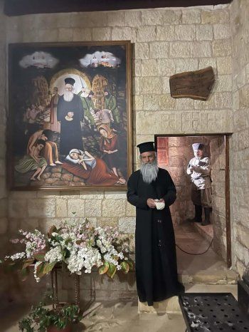 شاهد .. جورج نخلة يصوّر ترتيلة قصة المكرم بشارة أبو مراد المخلّصي.. ويكشف عن جديده