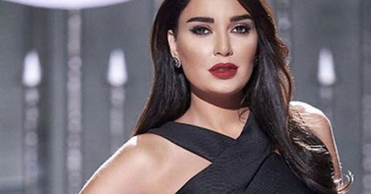 شاهد .. سيرين عبد النور بلقطات عفوية وهي تحضر غداء العيد