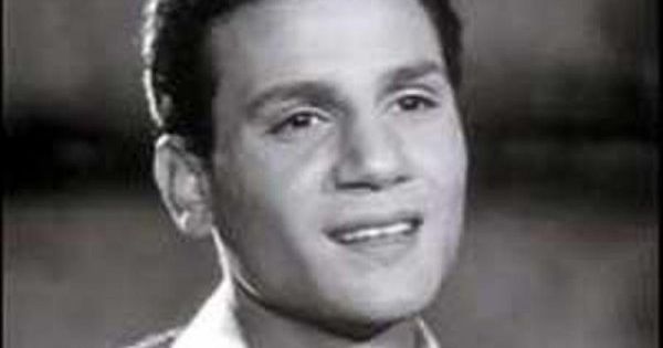 شاهد .. صورة نادرة لـ عبد الحليم حافظ قبل وفاته بساعات وعلامات التعب ظاهرة على وجهه