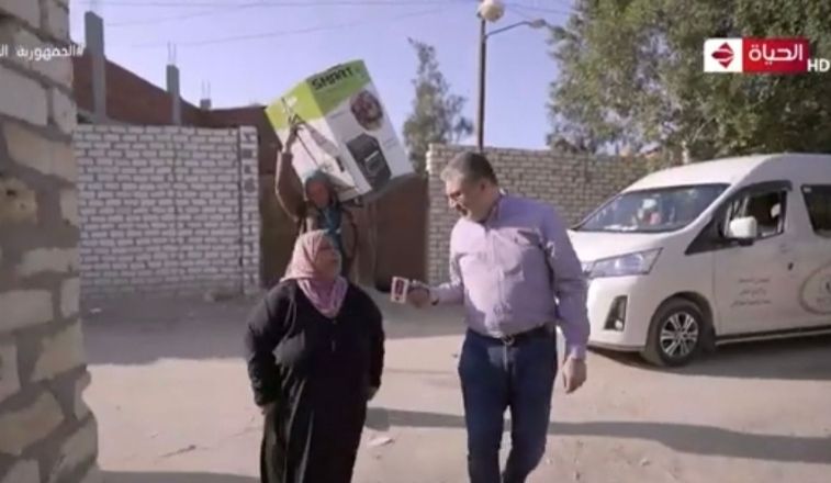 واحد من الناس يحقق حلم ارملة بجهاز عروسة لابنتها .. قناة الحياة