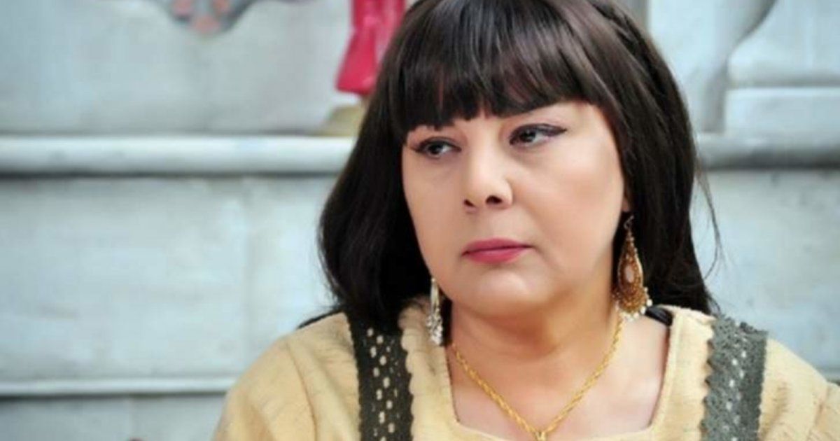 شاهد .. أمانة والي تصفع ابنها سليمان رزق على وجهه والأخير يعلق: لا للعنف الأسري