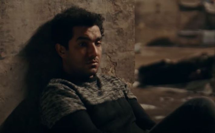 بالفيديو – طريقة سحرية تراقب بها داعش مجنديها الجدد