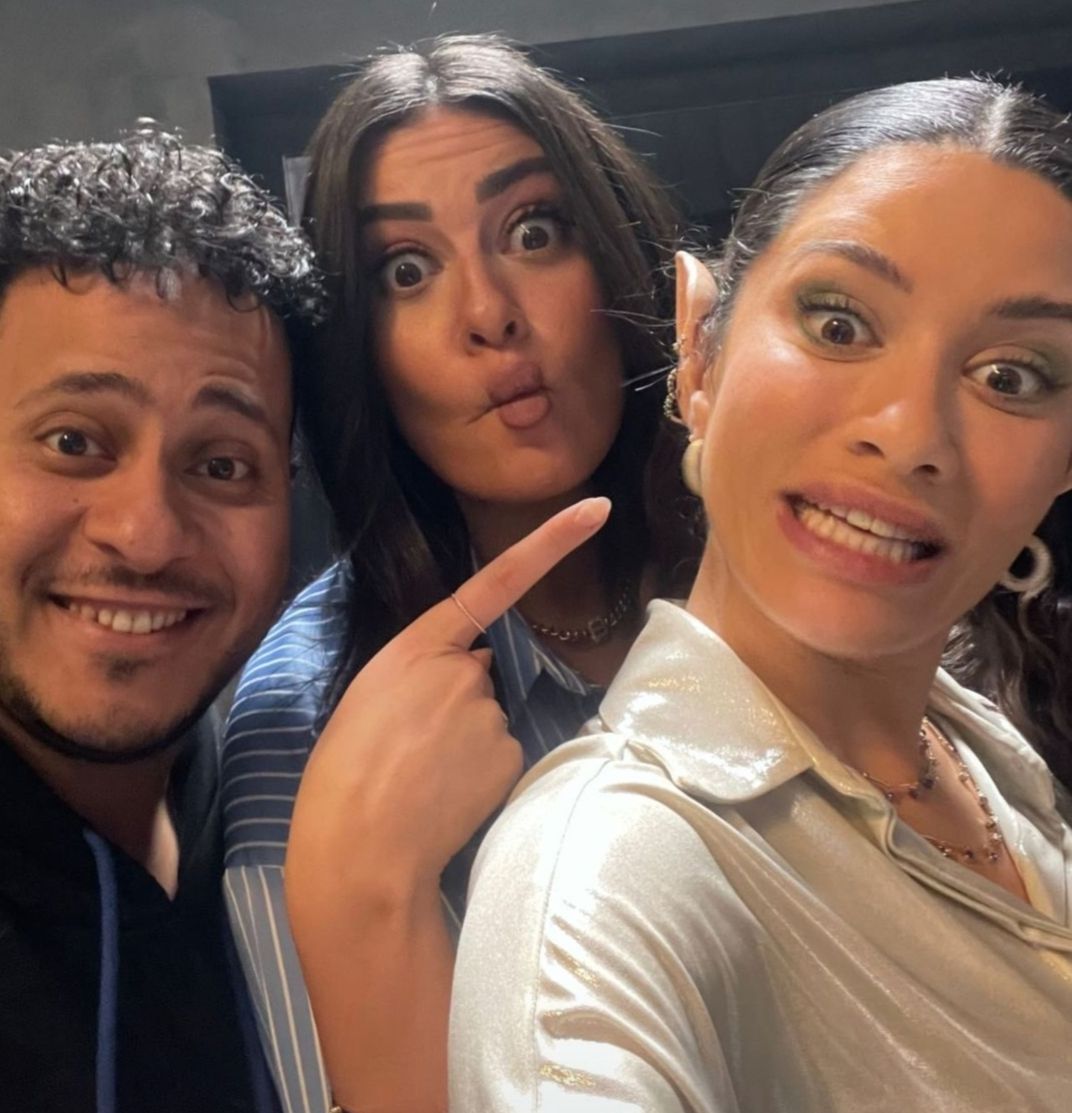 سينتيا خليفه تتألق في كواليس “ديما عامر” – شاهد