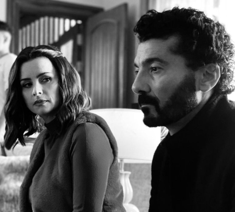 خالد النبوي يلفت الانظار برفقة نور من كواليس “راجعين ياهوي”- شاهد