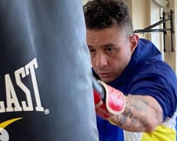 “الفيشاوي مازال وحش”..احمد الفيشاوي يستعرض لياقته البدنية داخل الجيم