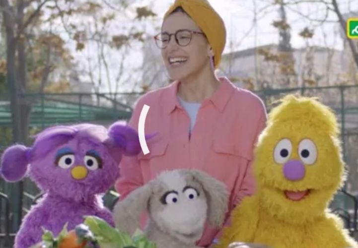 أهلاً سمسم يطرح شخصية جديدة ويركز على اللطف تجاه النفس والآخرين