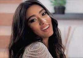 المطربة زيزي عادل تعلن إعتزالها الغناء نهائيا ..فيديو