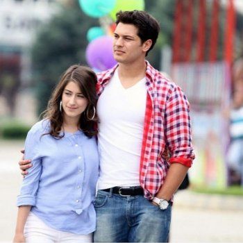 شاهد .. بعد سونغول أودين.. هازال كايا تكشف عن معاناتها مع التنمر بسبب مسلسل "أسميتها فريحة"