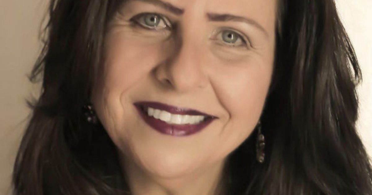 شاهد .. إبنة عمر الحريري تستذكر والدها بصورة...وهذا ما قالته