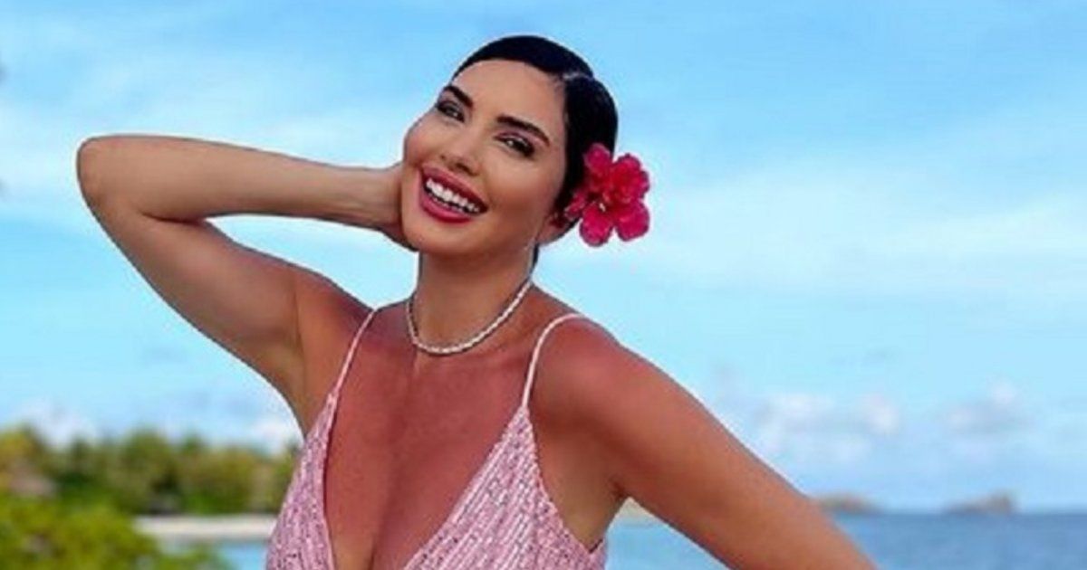 شاهد .. لاميتا فرنجية تستمتع بإجازتها في المالديف - بالصور