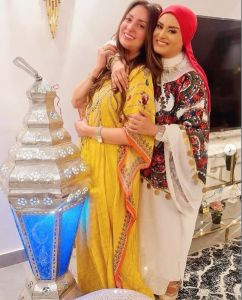 اتفرج- نرمين الفقي تشوق جمهورها بالعباية البيتي