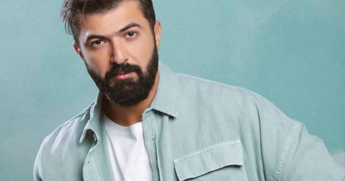 شاهد .. سيف نبيل يؤدي مناسك العمرة- بالصورة