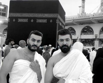 شاهد .. سيف نبيل يؤدي مناسك العمرة- بالصورة