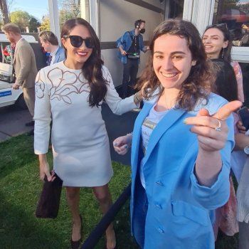 شاهد .. بالصورة - لباس ميغان ماركل الربيعي يذهل متابعيها