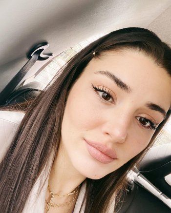 شاهد .. بالصورة- هاندا ارتشيل بإطلالات ساحرة في آخر ظهور لها