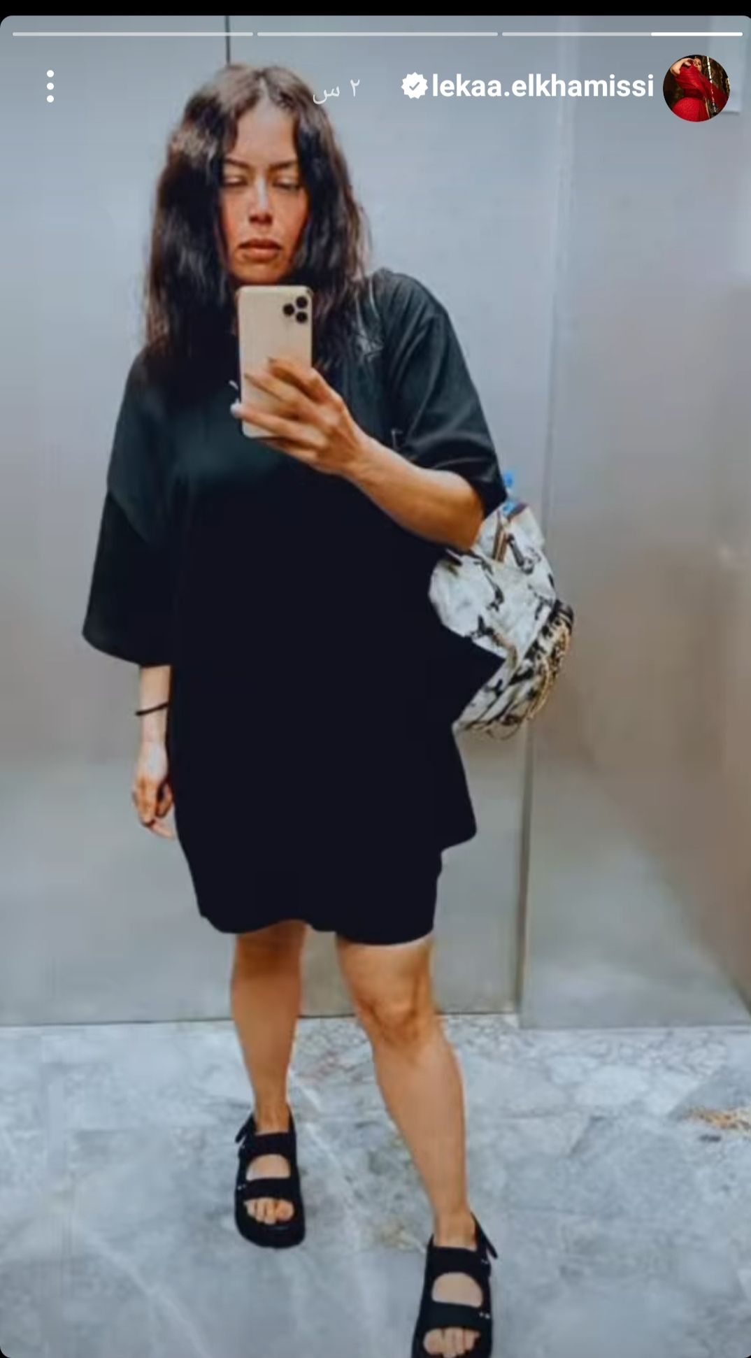 بصورة سيلفي.. لقاء الخميسي تتألق في احدث ظهور لها – شاهد