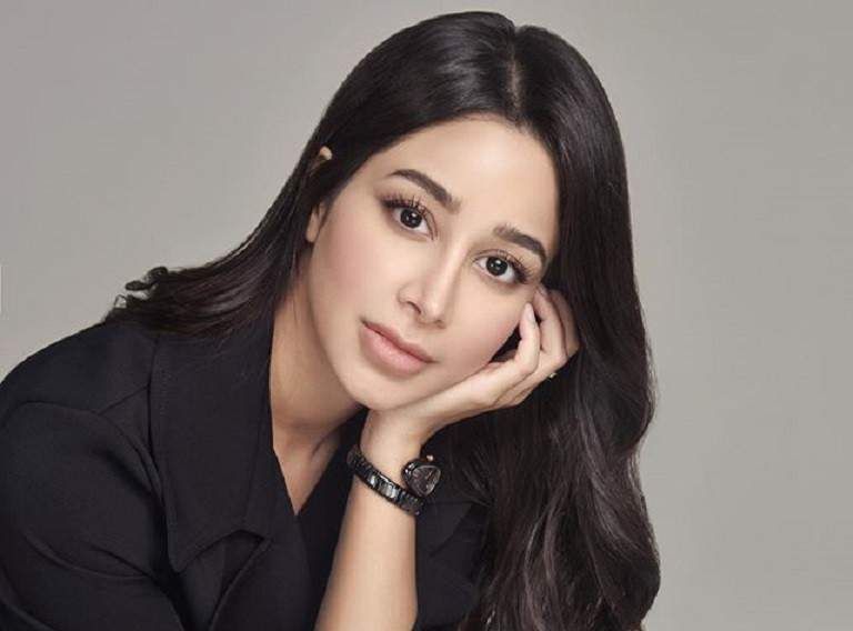 شاهد .. بالصور - أسيل عمران تشارك في حملة "خيرك يفرق" في نيجيريا