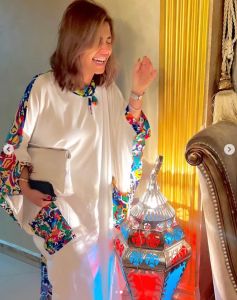 اتفرج – منة فضالي تجذب انتباه الجمهور بظهور مفيش أجمل من كده