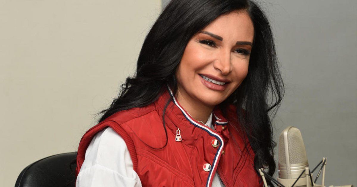 شاهد .. رشا شربتجي للممثلين في كواليس كسر عضم: "الصايم يفطر بسرعة والباقي يكمل شغل"