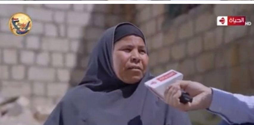 واحد من الناس يحقق حلم بائعة خضار بمبلغ مالى ليساعدها فى اعباء الحياة