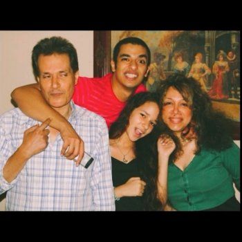 شاهد .. بالصور - محمد يسري يستذكر والده في ذكرى وفاته