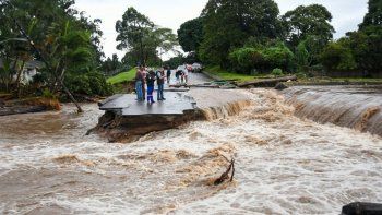 شاهد .. بالصور - تشارليز ثيرون تناشد متابعيها لمساعدة ضحايا الفيضانات في جنوب أفريقيا