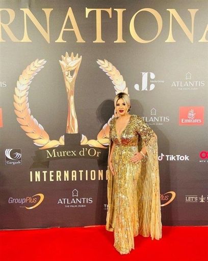 بوسي شلبي تخطف الأنظار بالفستان الرمضاني – شاهد