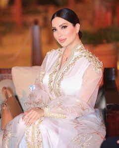 اتفرج – نسرين طافش زغللت القلوب في رمضان بالأبيض الجرئ