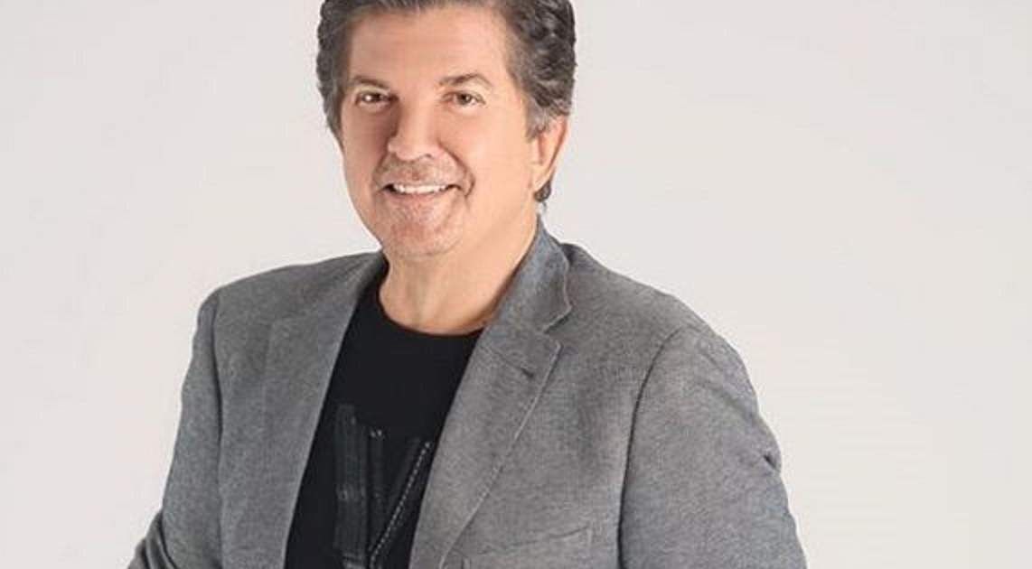 شاهد .. وليد توفيق يعزي بأسى عوائل شهداء غرق مركب الموت بطرابلس-بالفيديو