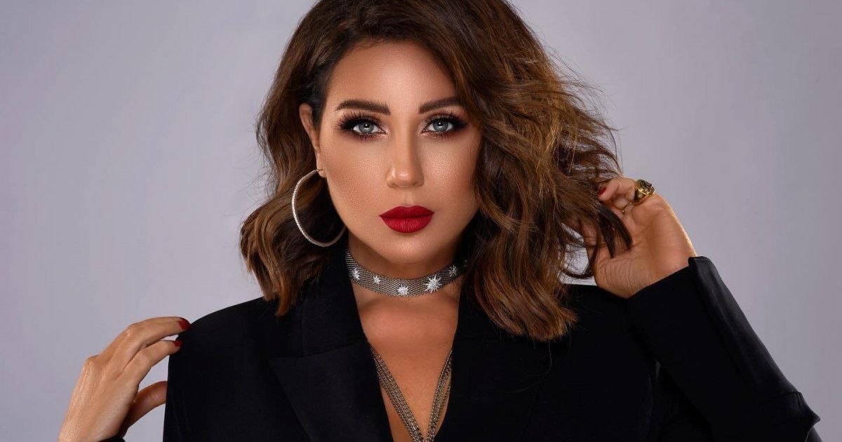 شاهد .. رابعة الزيّات تفجع بوفاة عمّتها وزين العمر وكارلا بطرس ومحمود نصر يعزونها-بالصورة