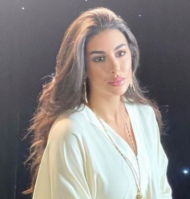 ياسمين صبري تسحر متابعيها بإطلالة باللون الابيض- فيديو وصور