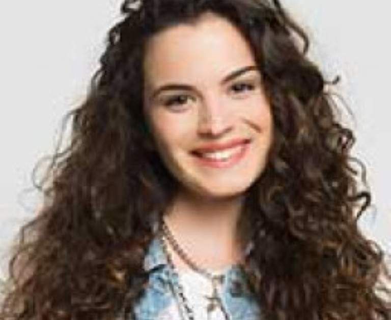 شاهد .. أصلي بكير أوغلو حبيبة مغني روك