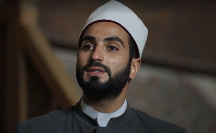 الشيخ الشرنوبي الحنين رزق – شاهد إزاي تخلص من إطلالة “يحيى”