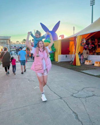 شاهد .. دانييلا رحمة تستمتع بوقتها مع أولاد أخواتها.. وهكذا علقت