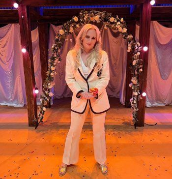 شاهد .. بالصور - ريبيل ويلسون تساهم في إفتتاح مسرح الشباب الأسترالي