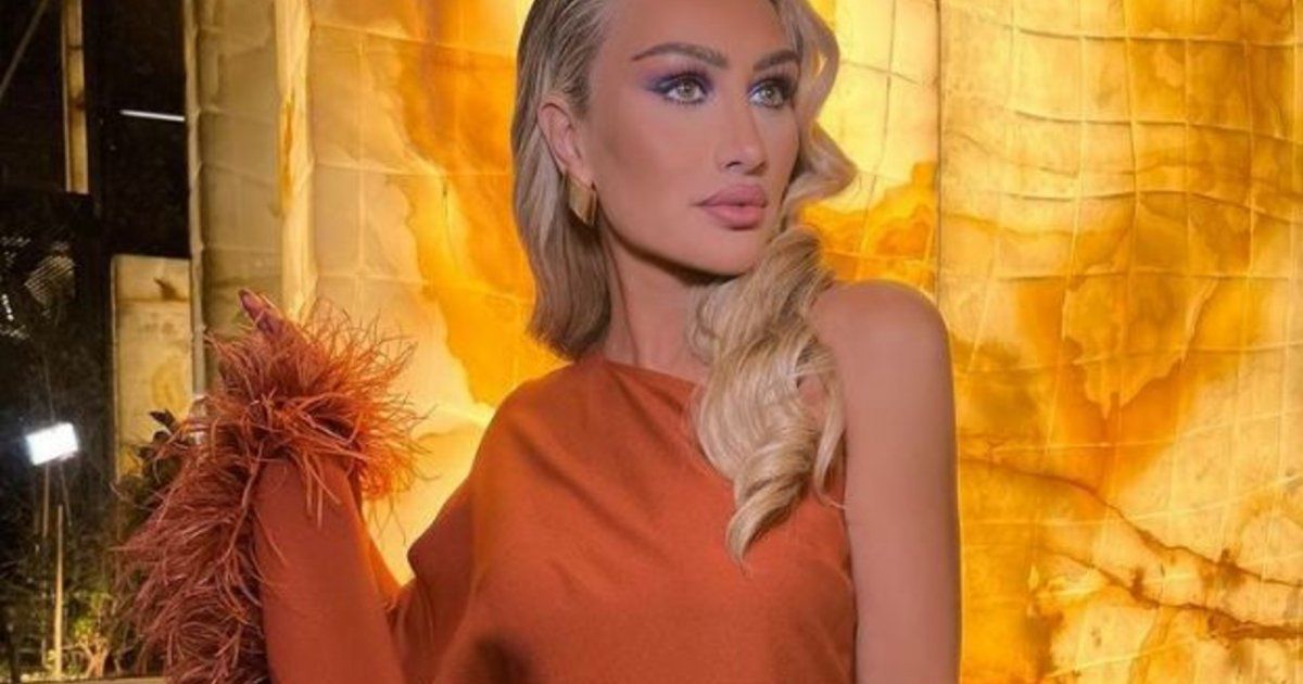 شاهد .. مايا دياب بإطلالة لافتة للأنظار.. والجمهور يشيد بها