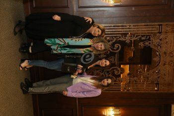 شاهد .. خاص بالصور- خبيرة التجميل سارة خباز تجمع هلا المرّ وأرز الشدياق وبرناديت حديب